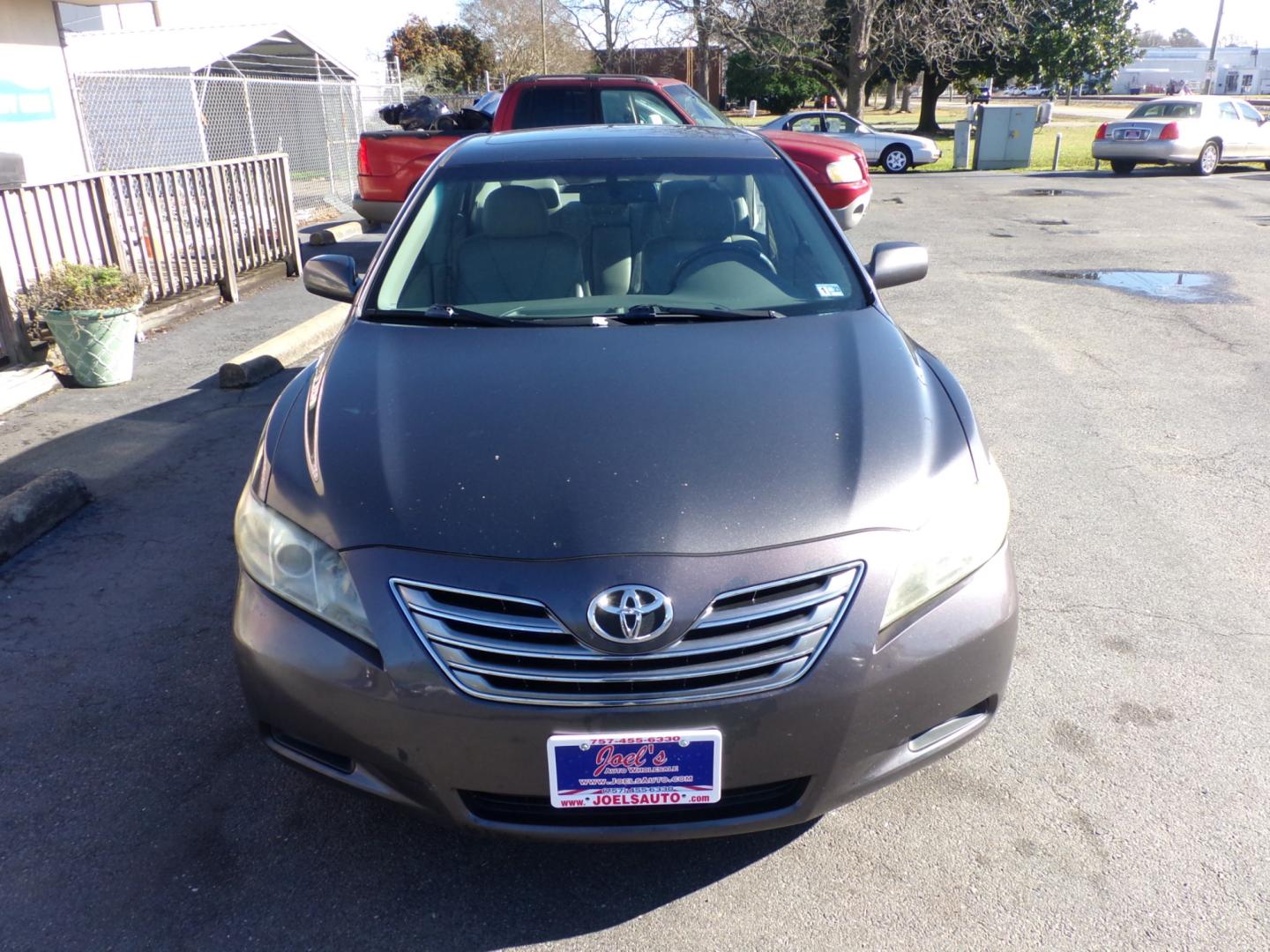 2009 Gray Toyota Camry Hybrid Sedan (4T1BB46K29U) with an 2.4L L4 DOHC 16V HYBRID engine, CVT transmission, located at 5700 Curlew Drive, Norfolk, VA, 23502, (757) 455-6330, 36.841885, -76.209412 - Photo#4